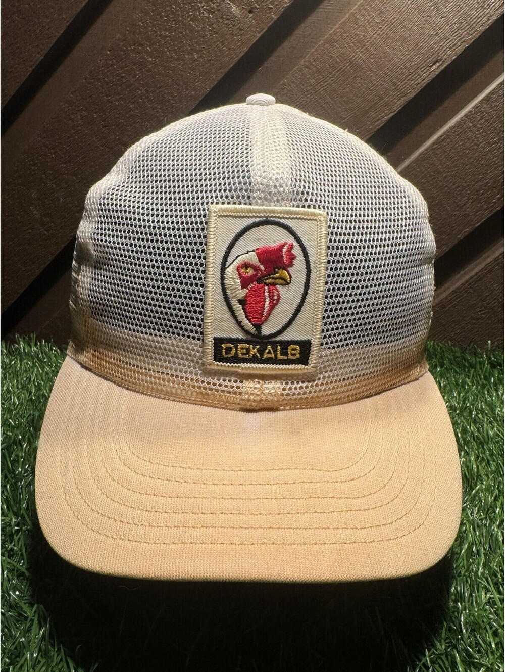Vtg DEKALB Seed Poultry Rooster Patch Mesh Trucker Hat Pro Fit USA Snapback Cap